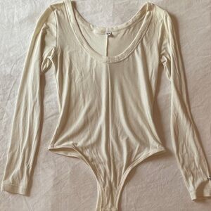 Alexander wang x Uniqlo Long Sleeve Scoop Neck Cream Bodysuit